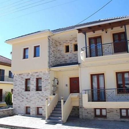 יואנינה Nikos Apartments מראה חיצוני תמונה