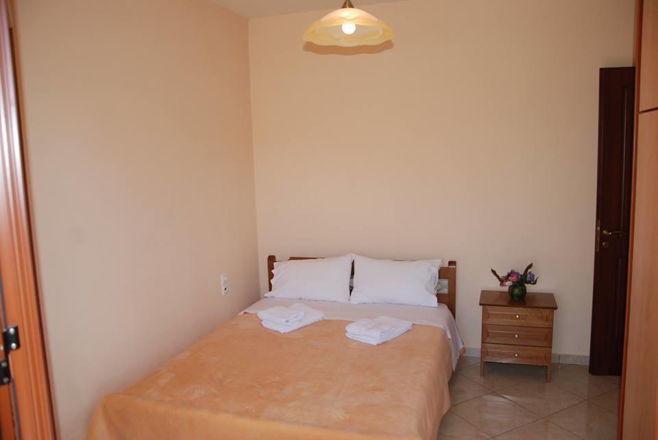 יואנינה Nikos Apartments חדר תמונה